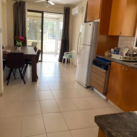 A Sea Breeze House Feriehus Larnaca