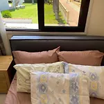 A Sea Breeze House بيت للعطل