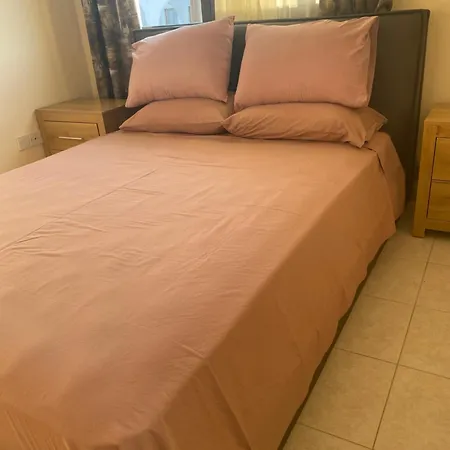 A Sea Breeze House بيت للعطل