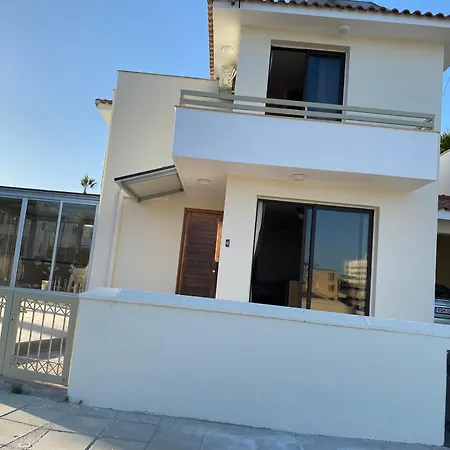 A Sea Breeze House Holiday home *