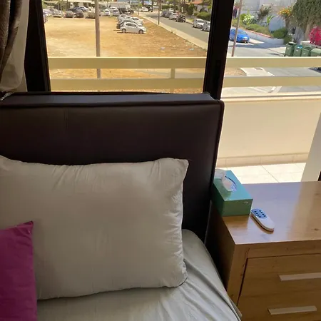 بيت للعطل A Sea Breeze House *